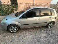 Usata Ford Fiesta 68 CV (50 kW) 2005 Utilitaria