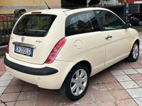 Usata Lancia Ypsilon 70 CV (51 kW) 2004 Beige Utilitaria