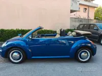 Usata VW New Beetle 105 CV (77 kW) 2008 Blu Utilitaria