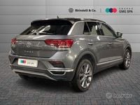 Usata VW T-Roc Advance 150 CV (110 kW) 2019 Grigio SUV