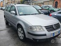 Usata VW Passat 131 CV (96 kW) 2004 Grigio Station wagon