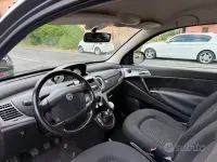 Usata Lancia Ypsilon 77 CV (56 kW) 2010 Grigio Utilitaria