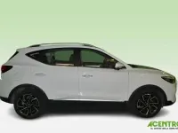 Usata MG ZS Luxury 111 CV (81 kW) 2023 Bianco SUV