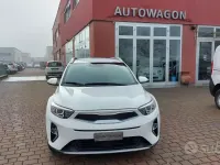 Usata Kia Stonic Style 84 CV (61 kW) 2021 Bianco SUV