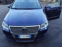 Usata VW Passat 150 CV (110 kW) 2005 Blu Berlina