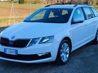 Usata Skoda Octavia Executive 116 CV (85 kW) 2017 Bianco Station wagon