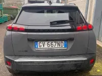 Usata Peugeot 2008 Allure 101 CV (74 kW) 2024 Grigio SUV