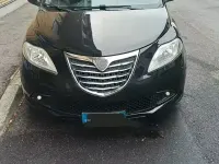 Usata Lancia Ypsilon 69 CV (50 kW) 2016 Nero Utilitaria