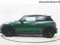 Usata Mini Cooper SE Classic 135 kW (184 CV) 2021 British racing green iv Utilitaria