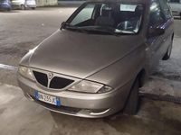 Usata Lancia Ypsilon 60 CV (44 kW) 2000 Grigio Utilitaria