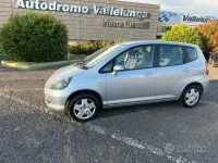 Usata Honda Jazz 65 CV (47 kW) 2004 Grigio Utilitaria