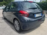 Usata Peugeot 208 Allure 75 CV (55 kW) 2017 Bluazzurro Utilitaria