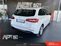 Usata Mercedes B180 Business 116 CV (85 kW) 2022 Bianco Utilitaria