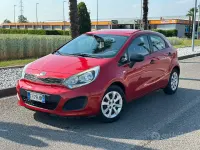 Usata Kia Rio 75 CV (55 kW) 2013 Rosso Utilitaria