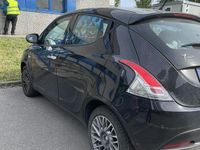 Usata Lancia Ypsilon 69 CV (50 kW) 2017 Blu Utilitaria