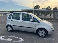 Usata Fiat Idea Active 95 CV (69 kW) 2012 Grigio Monovolume