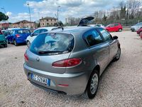 Begagnad Alfa Romeo 147 105 HK (77 kW) 2010 Grå Halvkombi