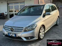 Usata Mercedes B180 Executive 109 CV (80 kW) 2012 Grigio Utilitaria
