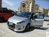 Usata Fiat Grande Punto 75 CV (55 kW) 2018 Grigio Utilitaria