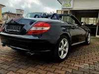 Usata Mercedes SLK280 231 CV (169 kW) 2006 Nero Cabrio