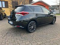 Usata Toyota Auris Hybrid Lounge 99 CV (72 kW) 2016 Berlina