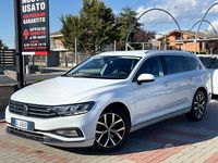 Usata VW Passat Executive 150 CV (110 kW) 2022 Bianco Station wagon