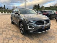 Usata VW T-Roc Style 115 CV (84 kW) 2018 Grigio SUV