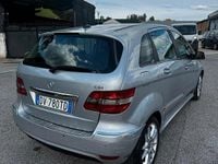Usata Mercedes B200 108 CV (79 kW) 2009 Grigio Monovolume