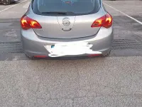 Usata Opel Astra 101 CV (74 kW) 2010 Berlina