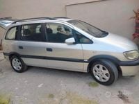 Usata Opel Zafira 101 CV (74 kW) 2002 Grigio Monovolume