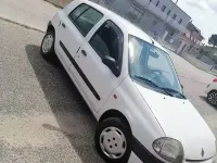 Usata Renault Clio II 58 CV (42 kW) 1998 Bianco Berlina