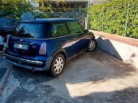 Begagnad Mini ONE 2002 Blå Halvkombi