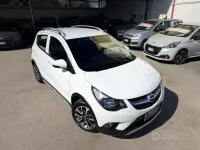 Usata Opel Karl Rocks 73 CV (53 kW) 2017 Bianco Utilitaria