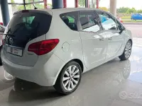 Usata Opel Meriva Cosmo 120 CV (88 kW) 2012 Bianco Monovolume