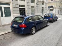 Usata BMW 320 134 CV (98 kW) 2010 Blu Station wagon