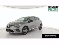 Usata Renault Clio Techno 145 CV (106 kW) 2023 Grigio chiaro Utilitaria