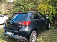 Usata Mazda 2 75 CV (55 kW) 2016 Nero Berlina