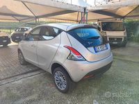 Usata Lancia Ypsilon 900 CV (661 kW) 2013 Marrone Utilitaria