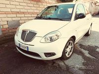 Usata Lancia Ypsilon 75 CV (55 kW) 2011 Bianco Utilitaria