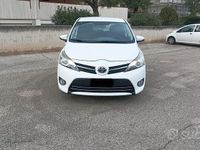 Gebraucht Toyota Verso Style 112 PS (82 kW) 2014 Weiß Van / Kleinbus