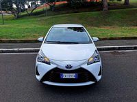 Usata Toyota Yaris Hybrid 73 CV (53 kW) 2019 Nero Berlina