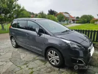 Usata Peugeot 5008 115 CV (84 kW) 2014 Grigio Monovolume