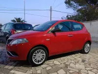 Usata Lancia Ypsilon Silver 69 CV (50 kW) 2018 Rosso Utilitaria