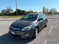 Usata Opel Astra 110 CV (80 kW) 2011 Station wagon