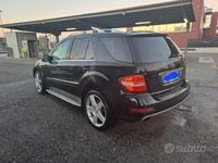 Usata Mercedes ML320 224 CV (164 kW) 2010 Nero SUV