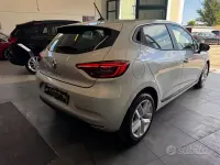 Usata Renault Clio V Business 91 CV (66 kW) 2022 Grigio Berlina