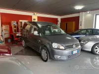 Usata VW Caddy 140 CV (102 kW) 2012 Grigio Monovolume