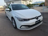 Usata VW Golf VIII Life 110 CV (80 kW) 2023 Bianco Berlina
