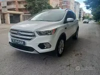 Usata Ford Kuga Titanium 120 CV (88 kW) 2017 Bianco SUV