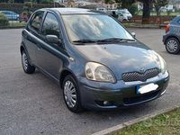 Usata Toyota Yaris 2004 Grigio Utilitaria
